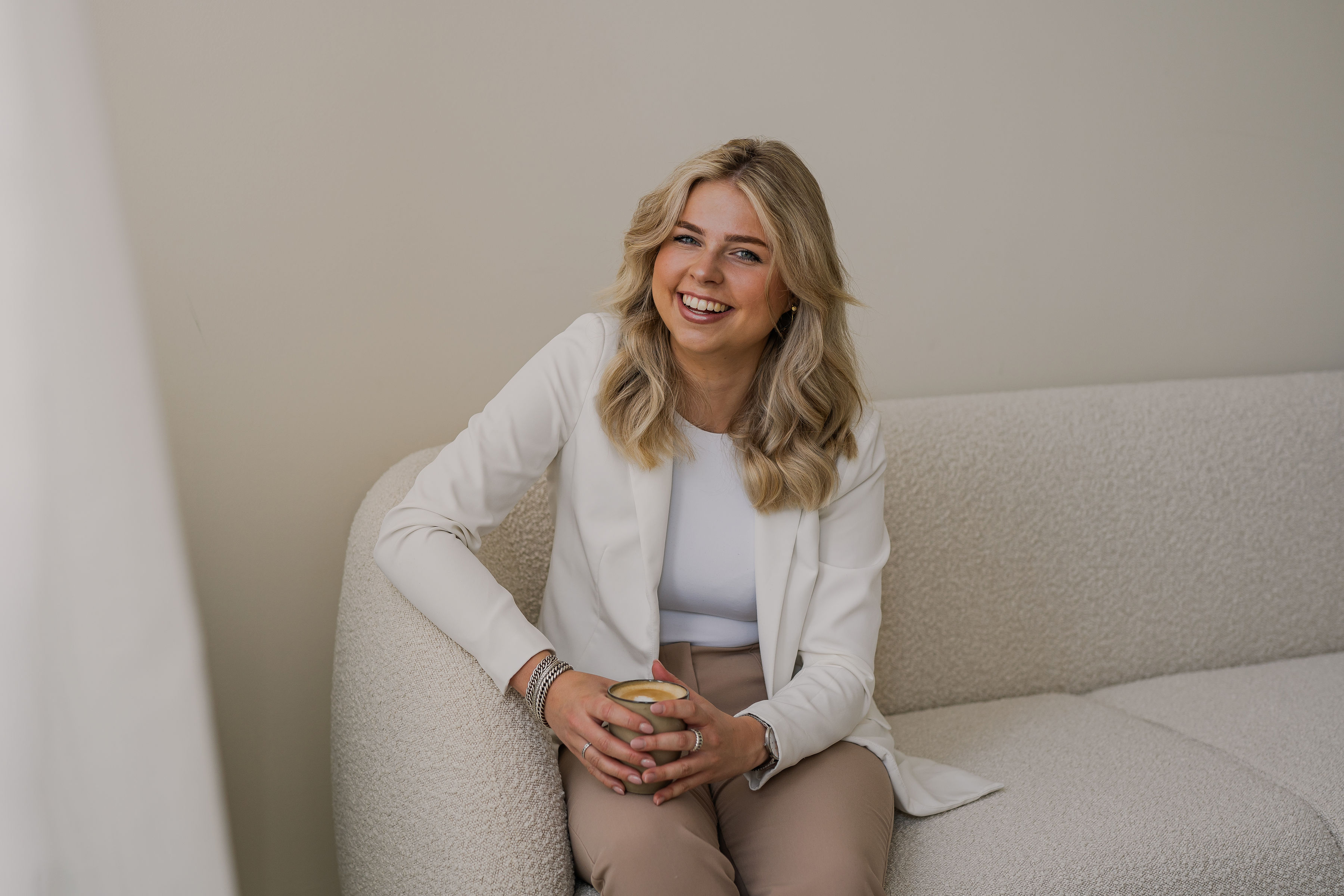 Haar van Shar - Bruidskapsels en Visagie op locatie